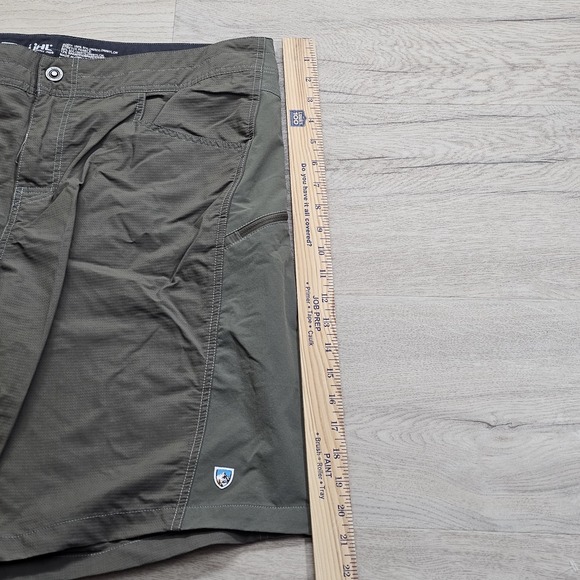Kuhl Shorts Men's Size 38X10 Outdoor Hiking Born In The Mountains Brown - Picture 8 of 10